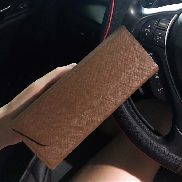 ✨UV Gold Frame Black Cat Eye Sunglasses - Picture 4 of 5